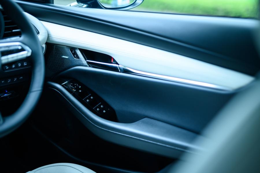 Детали интерьера Mazda3 Sedan (BP) 2019 года  (JP) (фото 5 из 17)